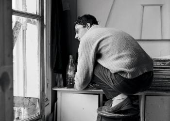 1969. Paris. AM peignant un 